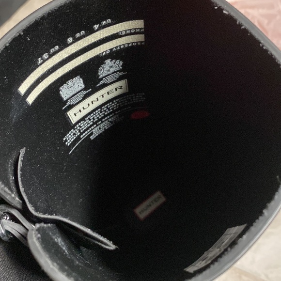 Hunter Tall Refined Boots -black in US 6 - Picture 8 of 10